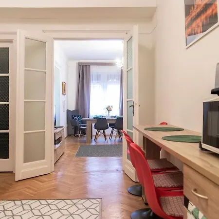 Buda Comfort Lägenhet Budapest